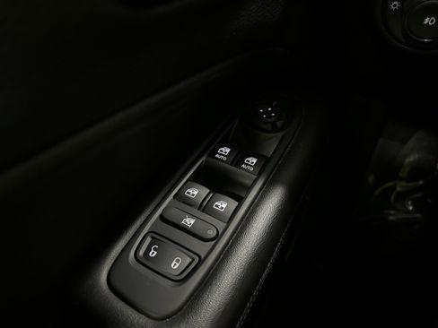 Used 2021 Jeep Compass Latitude w/ Sun and Sound Group AWD/4WD image 26