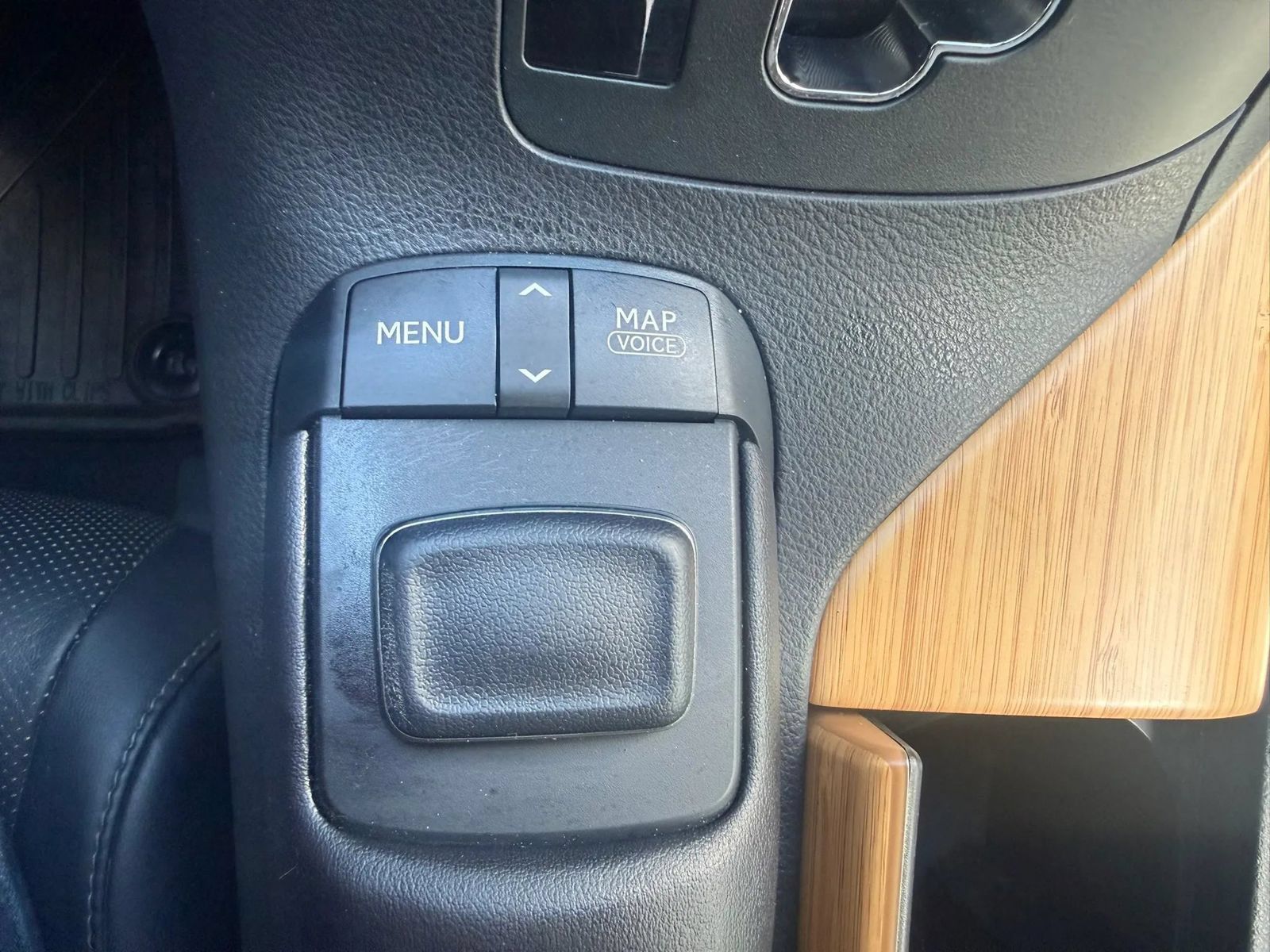 Used 2015 Lexus RX 450h AWD image 28