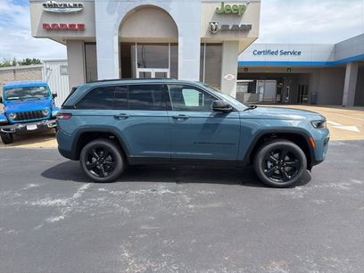 New 2026 Jeep Grand Cherokee Limited w/ Limited Altitude Package