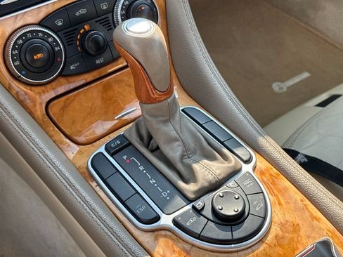 Used 2005 Mercedes-Benz SL 500 image 32