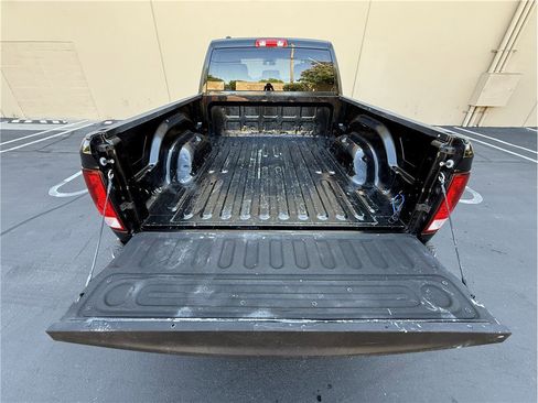 Used 2018 RAM 1500 Express w/ Black Ram 1500 Express Group AWD/4WD image 22