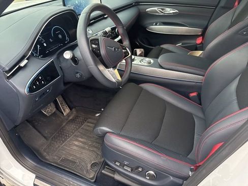 Used 2024 Genesis GV70 2.5T w/ Sport Prestige Package image 10