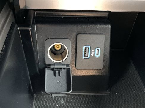 Used 2020 Ford Explorer XLT w/ Class III Trailer Tow Package image 25