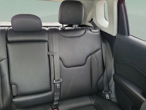 Used 2021 Jeep Compass Limited AWD/4WD image 10