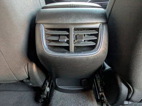 Used 2020 Chevrolet Malibu LT image 16