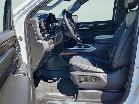 Used 2023 Chevrolet Silverado 1500 RST w/ Convenience Package II AWD/4WD image 13