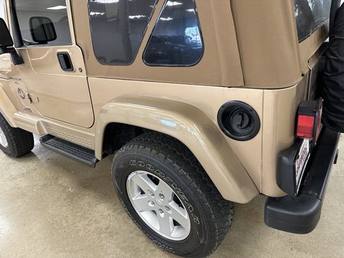 Used 1999 Jeep Wrangler Sahara image 11