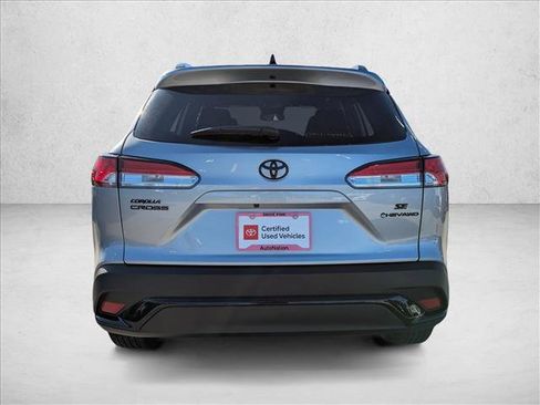 Used 2025 Toyota Corolla Cross SE image 7