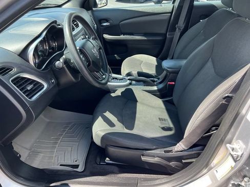 Used 2014 Dodge Avenger SE w/ Sport Appearance Group FWD image 19