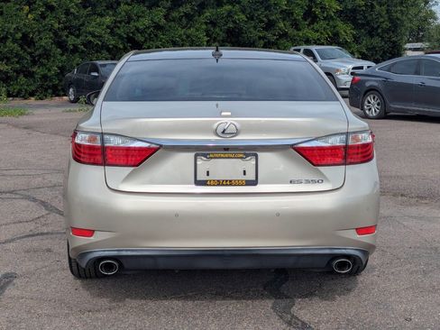 Used 2013 Lexus ES 350 w/ Ultra Luxury Pkg image 4