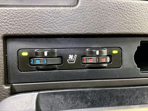 Used 2013 Lexus RX 350 FWD w/ Navigation Pkg image 34
