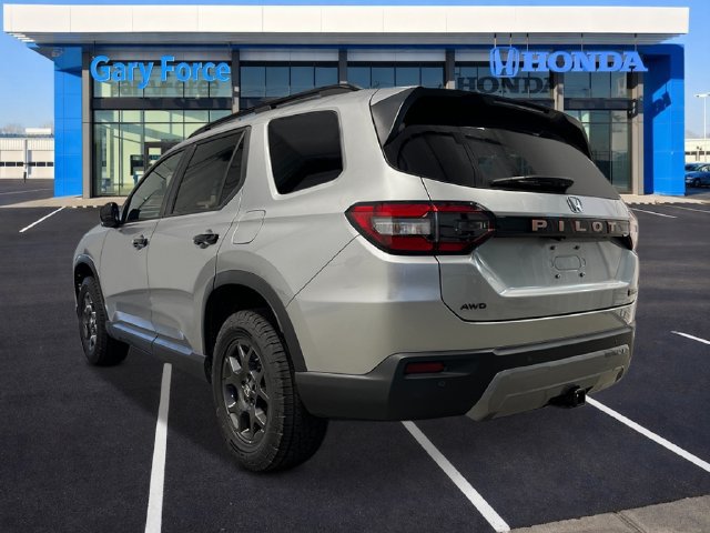 New 2026 Honda Pilot TrailSport image 3