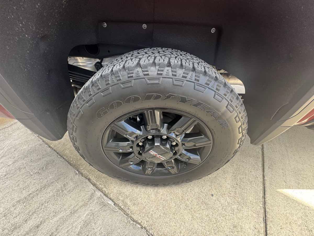 Used 2026 GMC Sierra 2500 AT4 AWD/4WD image 32