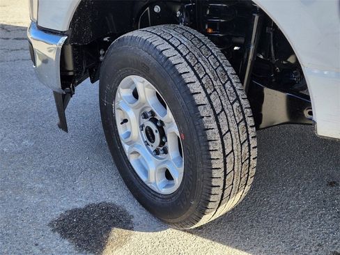 New 2026 Ford F350 XLT w/ XLT Premium Package image 33