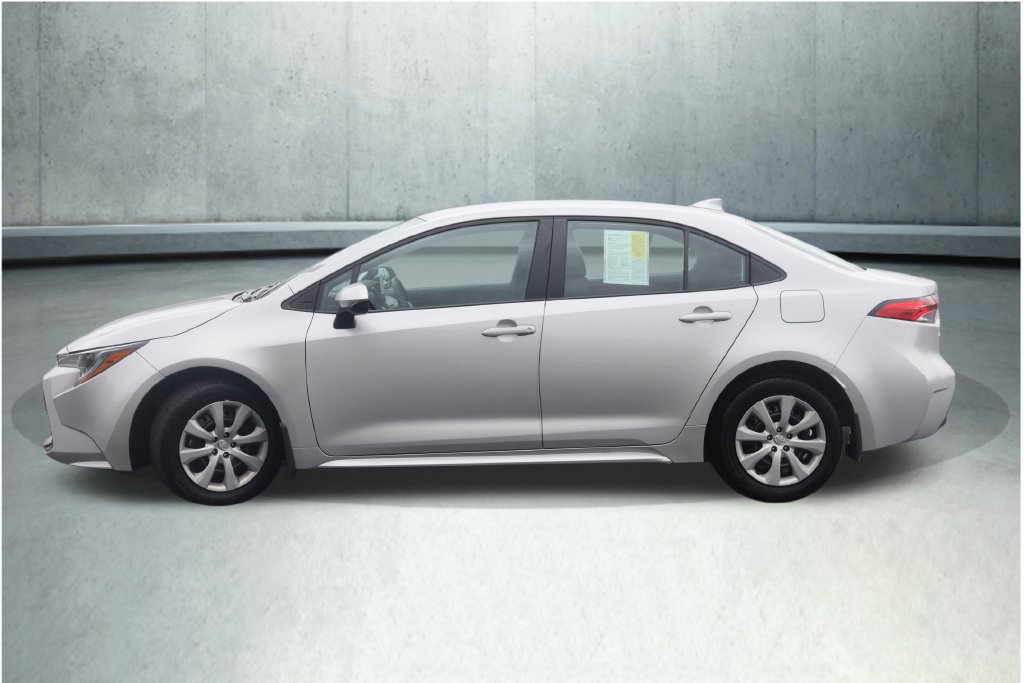 Used 2024 Toyota Corolla LE FWD image 21