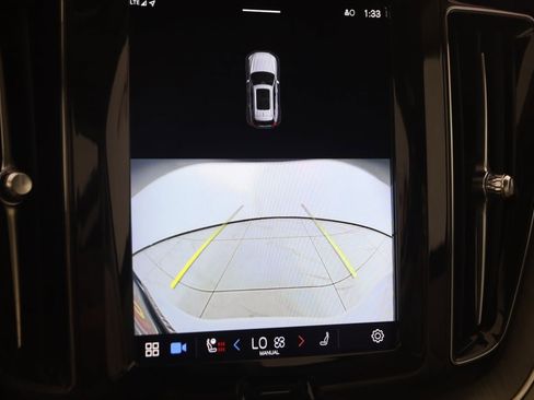 Used 2023 Volvo XC60 B5 Plus w/ Climate Package image 10