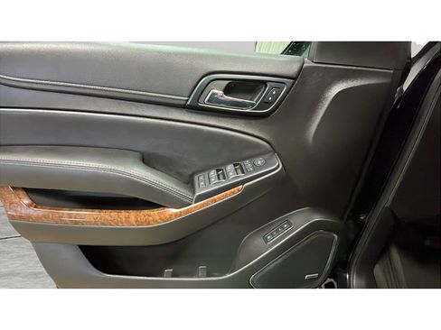 Used 2015 Chevrolet Suburban LTZ image 14