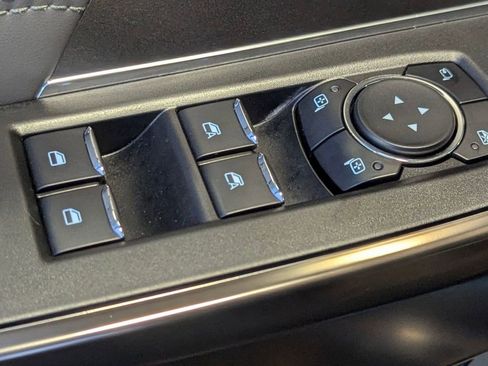 Used 2025 Ford F350 Platinum w/ Platinum Plus Package image 20