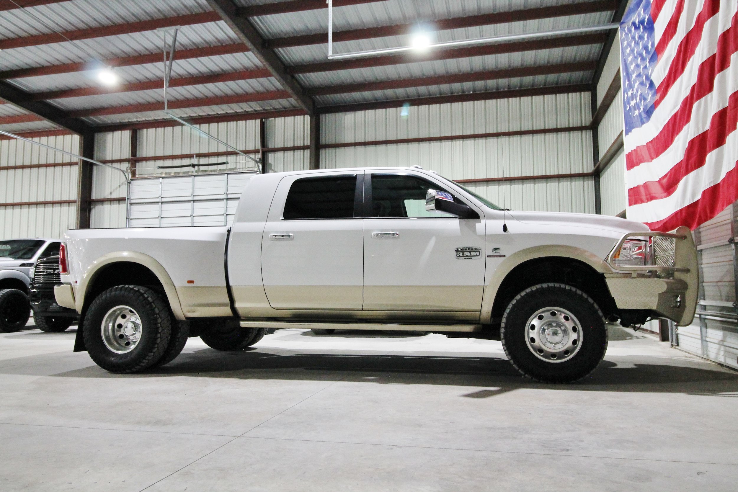 Used 2016 RAM 3500 Laramie Longhorn AWD/4WD image 14