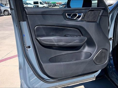 Certified 2023 Volvo XC60 B5 Ultimate image 24