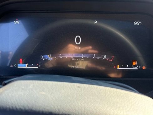 Used 2025 Jeep Grand Cherokee L Laredo w/ Luxury Tech Group I AWD/4WD image 8