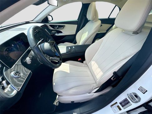 Used 2024 Mercedes-Benz E 350 4MATIC Sedan image 10