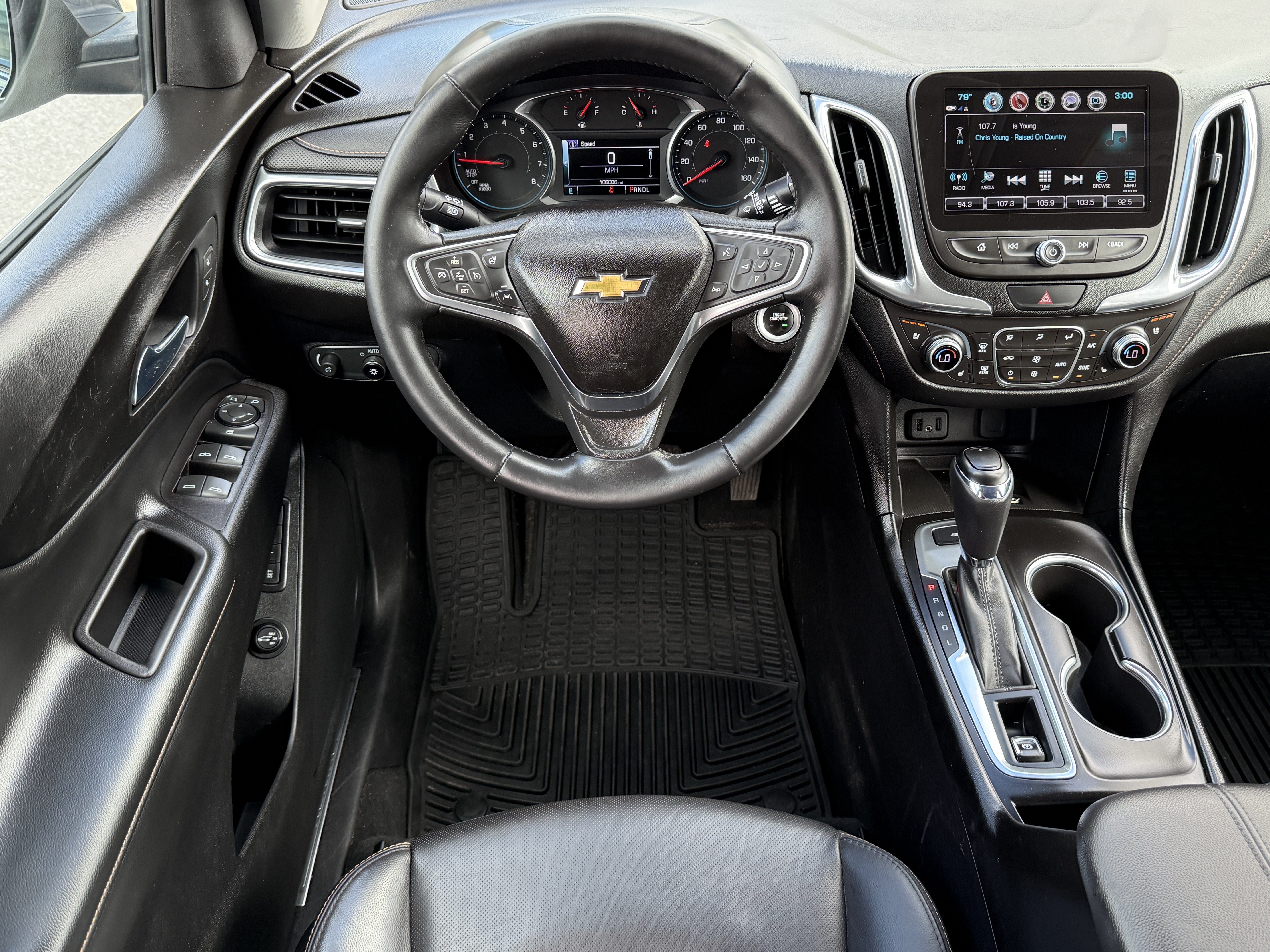Used 2018 Chevrolet Equinox Premier FWD image 23