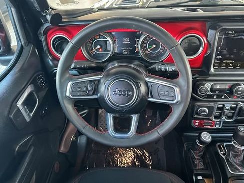 Used 2023 Jeep Wrangler Unlimited Rubicon image 16