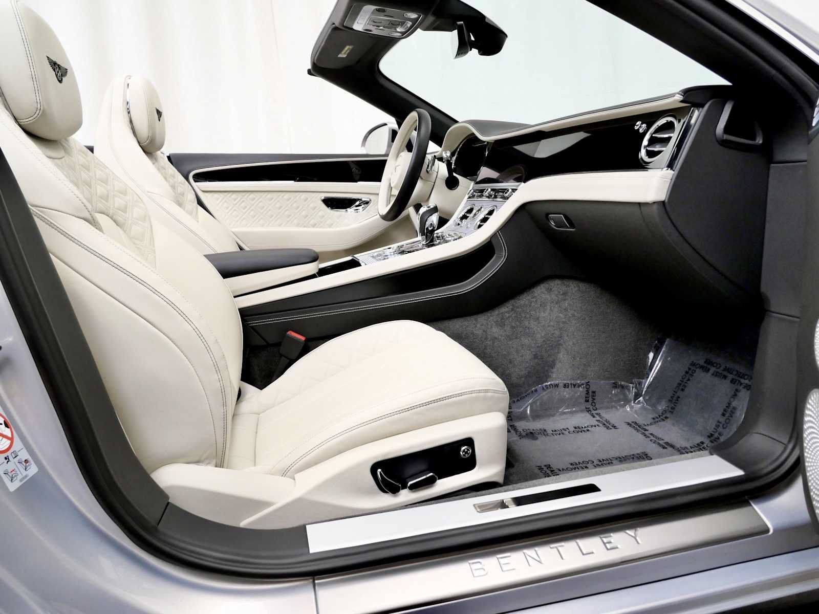 Used 2022 Bentley Continental GT AWD/4WD image 15