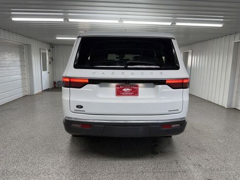 Used 2022 Jeep Wagoneer Series III image 5