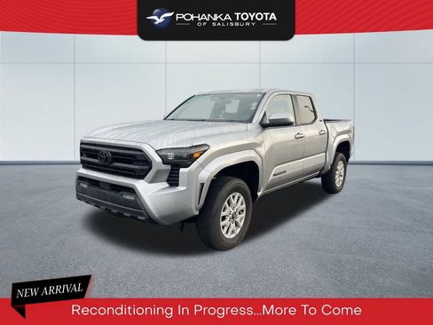 Used 2026 Toyota Tacoma SR5 AWD/4WD image 1