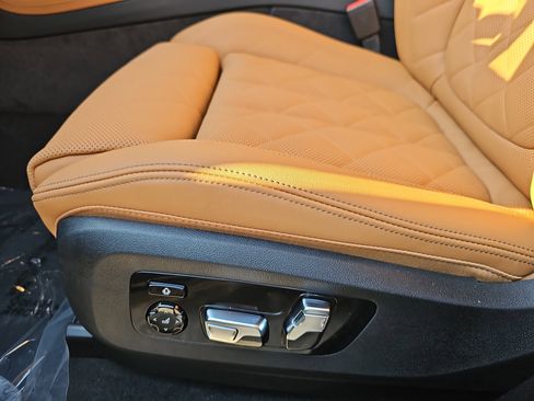 New 2026 BMW X7 xDrive40i w/ Executive Package image 31