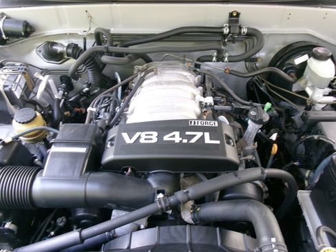Used 2003 Toyota Sequoia SR5 RWD image 54