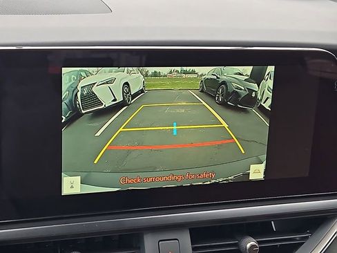 New 2026 Lexus UX 300h AWD image 17