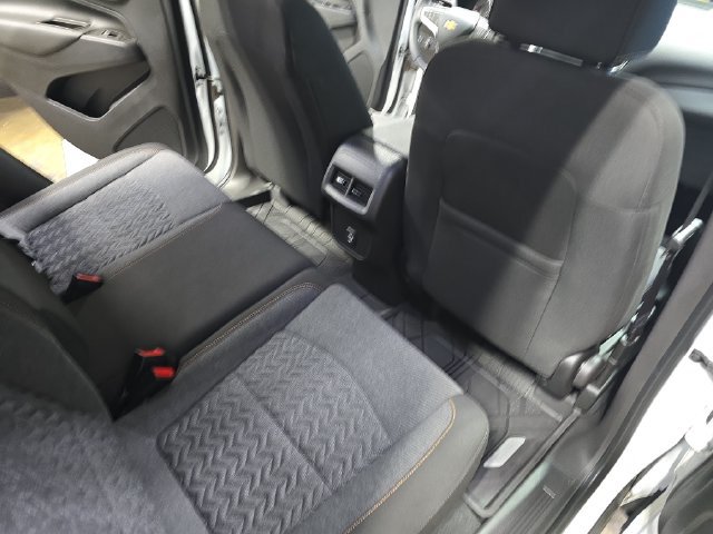 Used 2023 Chevrolet Equinox LT AWD/4WD image 11