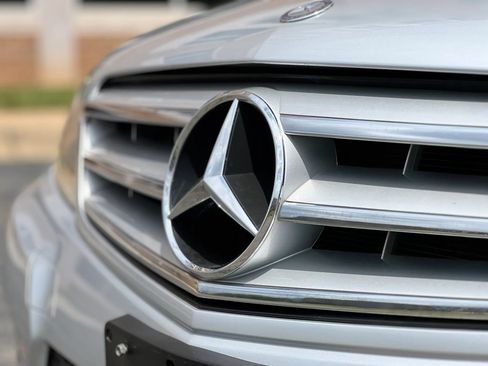 Used 2013 Mercedes-Benz C 250 Sedan w/ Multimedia Pkg image 11