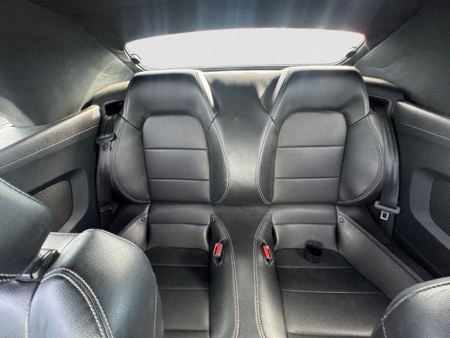 Used 2022 Ford Mustang Premium RWD image 4