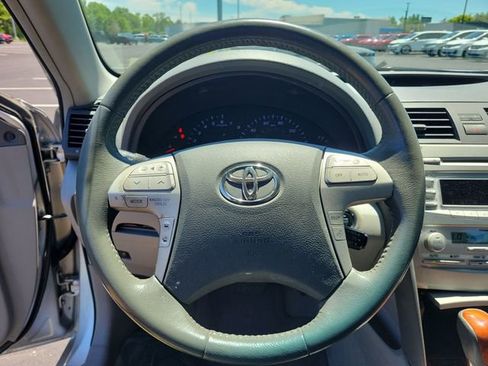 Used 2011 Toyota Camry XLE w/ XLE Extra-Value Pkg #2 FWD image 31