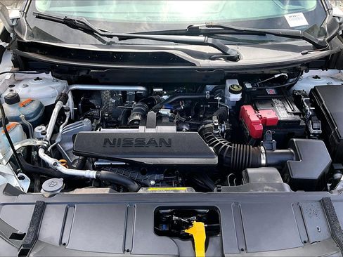 Used 2024 Nissan Rogue S FWD image 29
