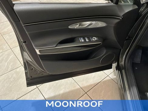 Used 2025 Genesis GV70 2.5T AWD/4WD image 4