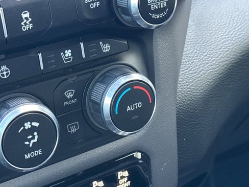 Used 2021 RAM 2500 Laramie w/ Night Edition image 29