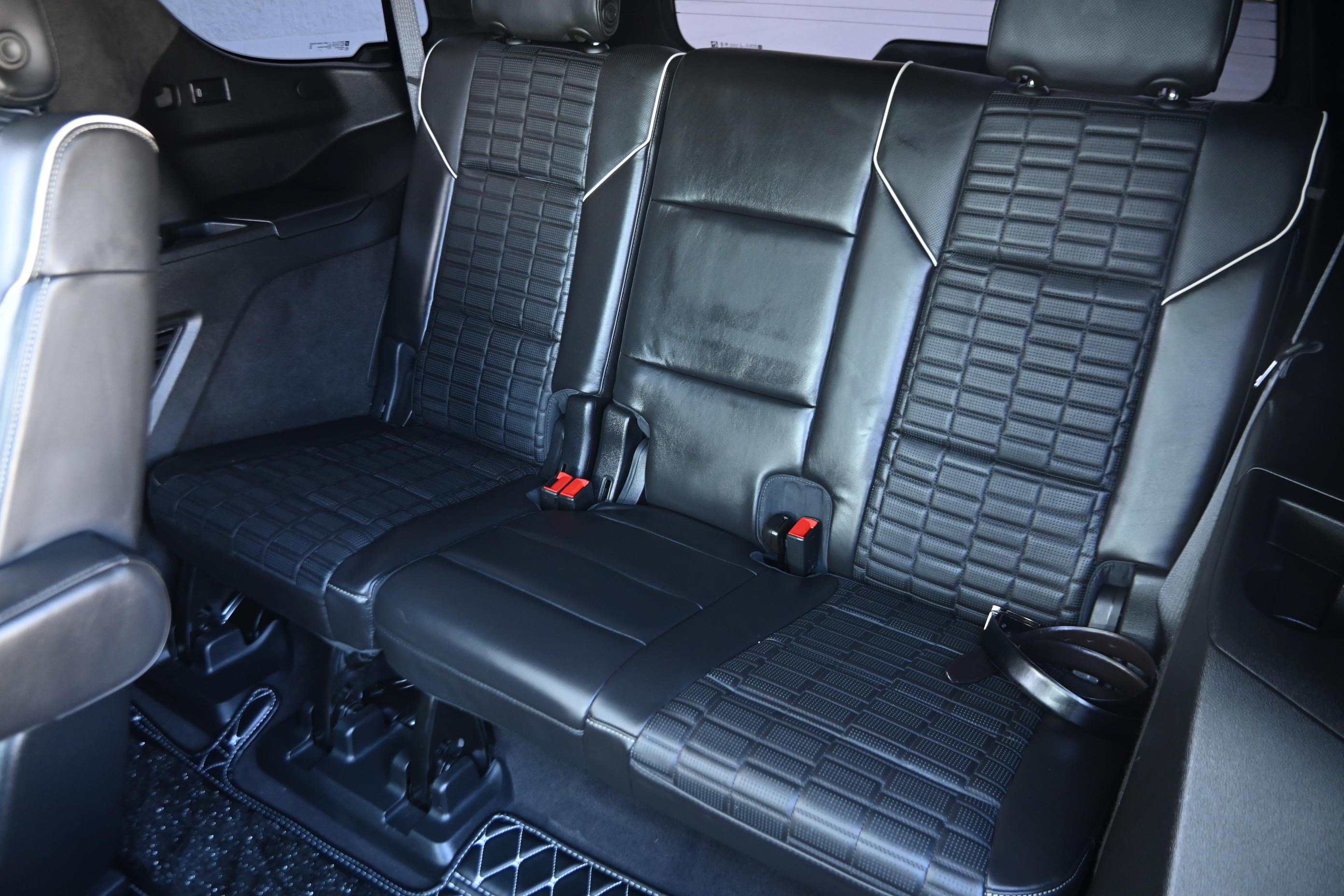 Used 2024 Cadillac Escalade V w/ LPO, Floor Liner Package AWD/4WD image 14