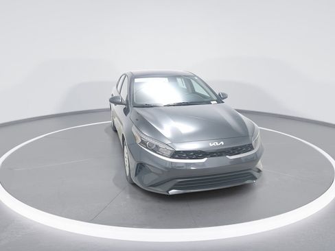 Used 2024 Kia Forte LX image 2