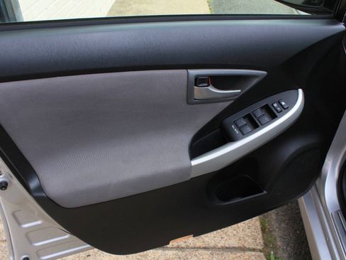 Used 2012 Toyota Prius Three FWD image 12