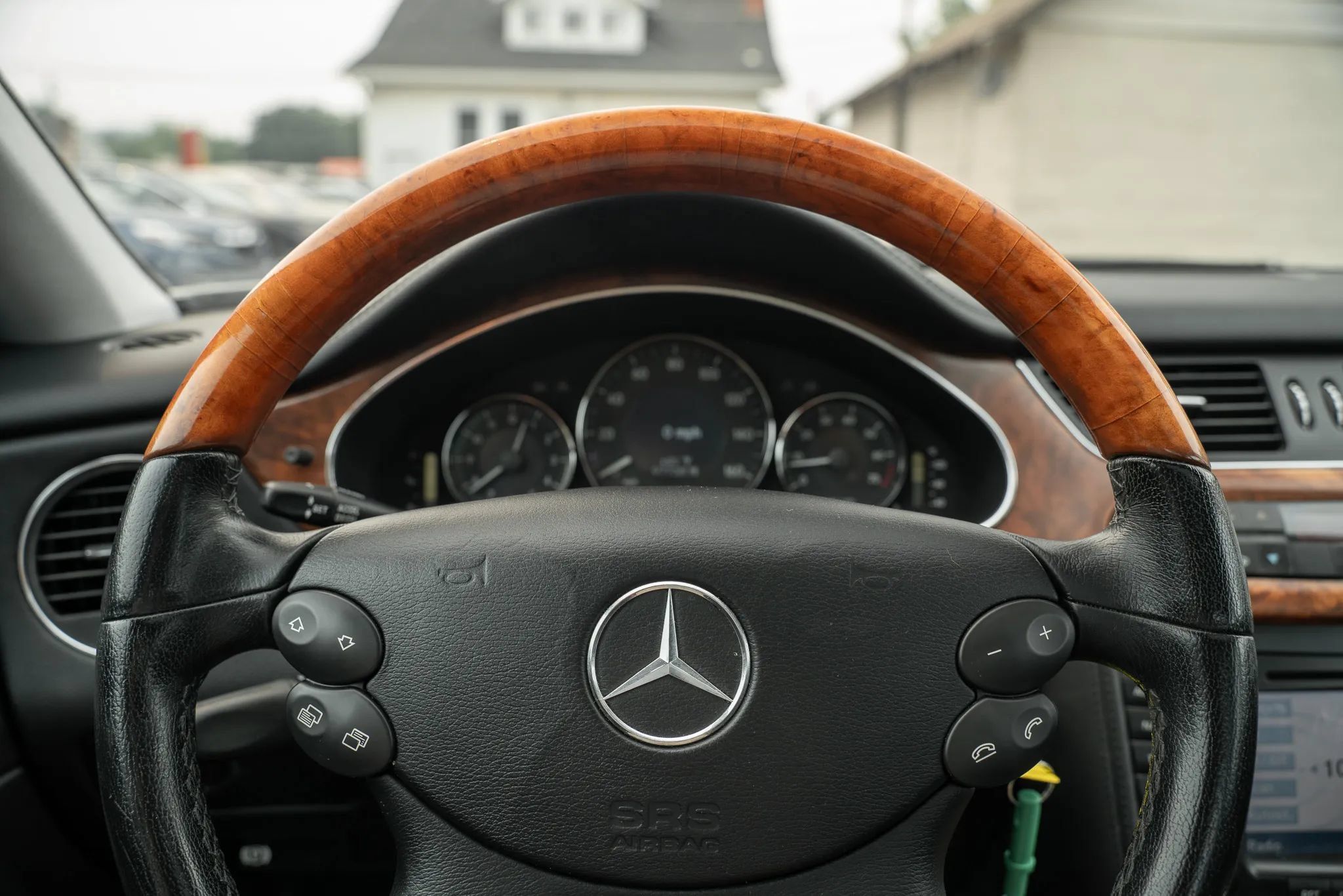 Used 2006 Mercedes-Benz CLS 500 w/ Entertainment Pkg image 18