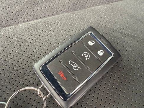 New 2025 Jeep Grand Cherokee Altitude image 29