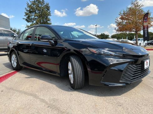 Used 2026 Toyota Camry LE FWD image 4