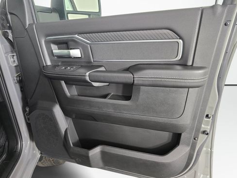 New 2026 RAM 3500 Big Horn AWD/4WD image 40