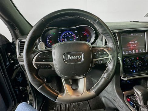Used 2017 Jeep Grand Cherokee SRT image 11