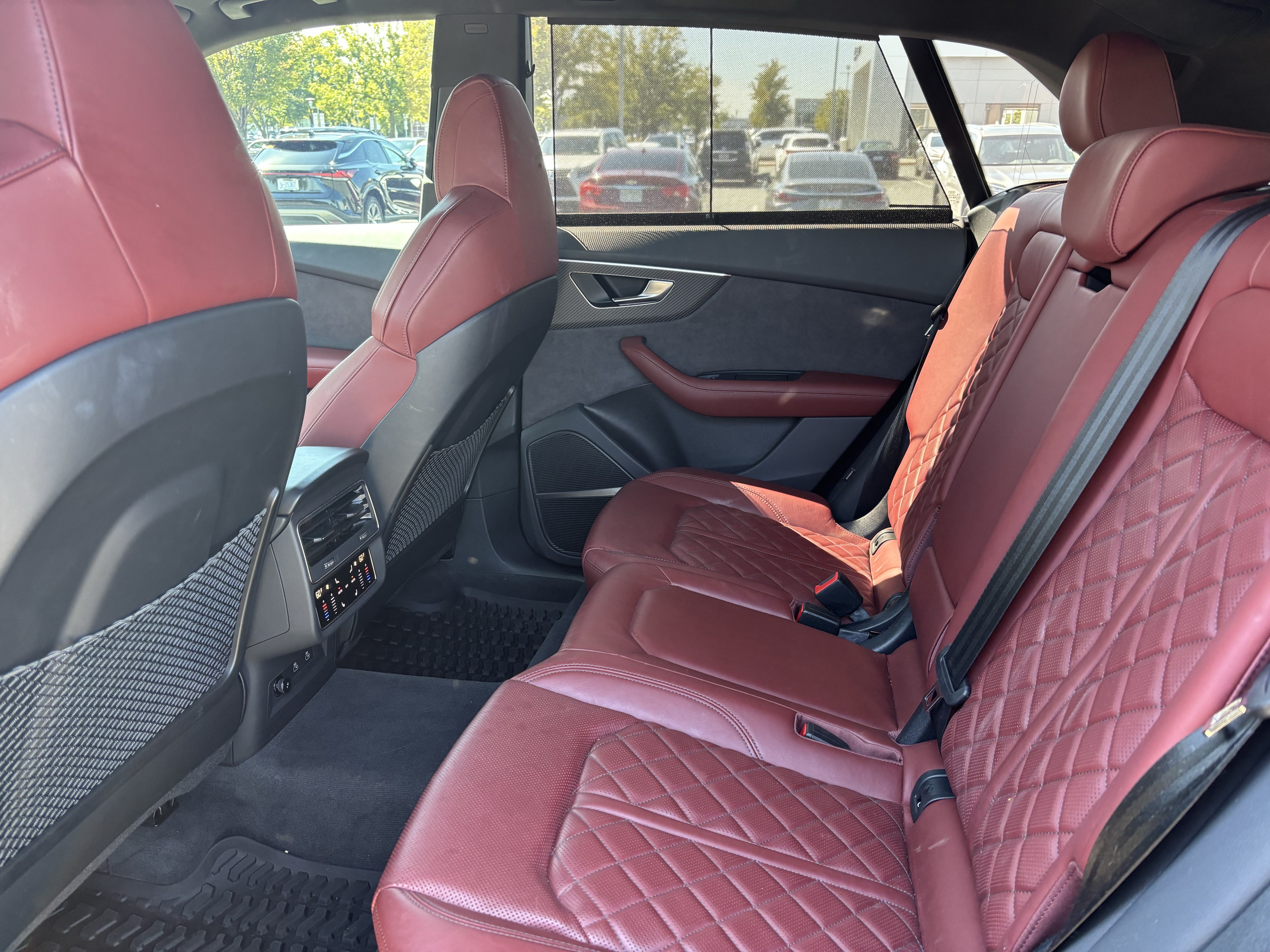Used 2025 Audi SQ8 Premium Plus AWD/4WD image 18